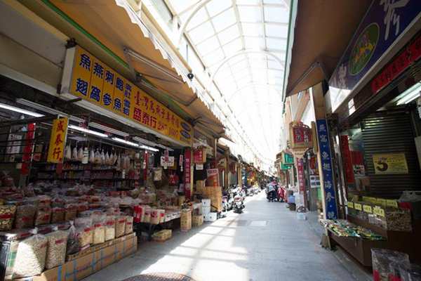 三鳳中街是高雄歷史非常悠久的市集。 (圖／高雄市政府)