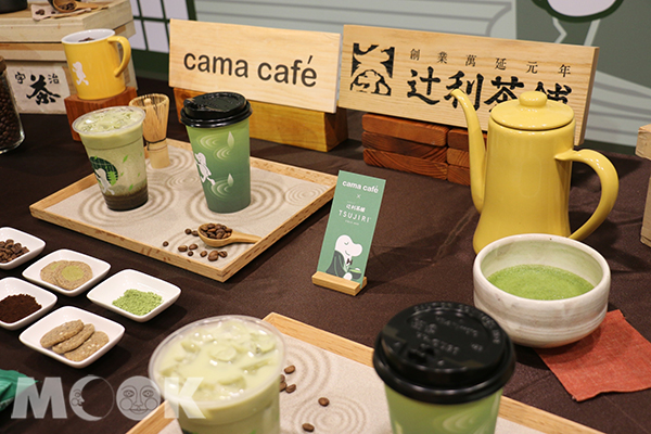 cama café與辻利茶舗聯名推出三款飲品及一款茶食「聯名餅乾」共3個口味。(圖／MOOK景點家廖維仁)