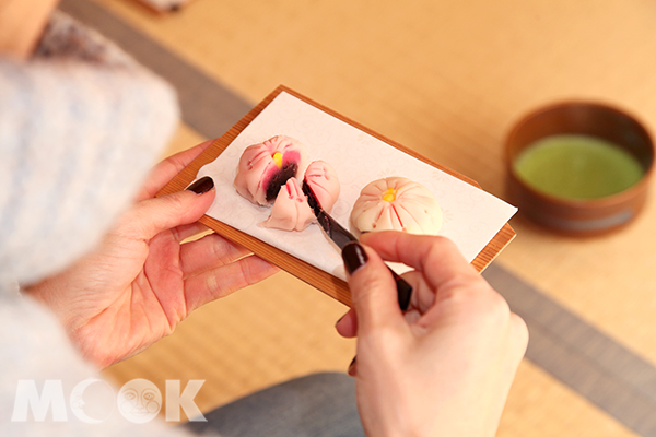 櫻花料理課程體驗教你如何將美美櫻花融入精美日式糕點。