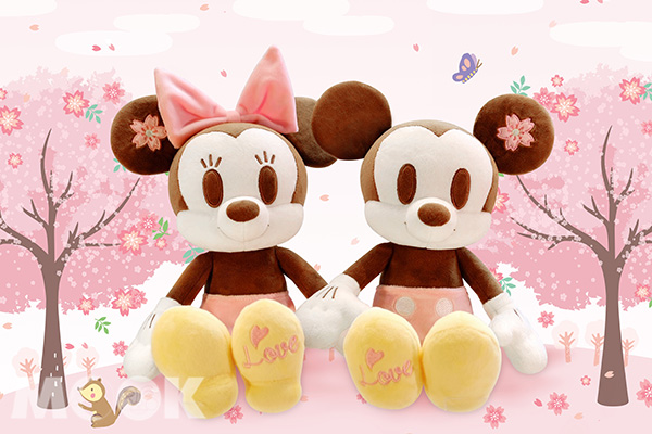 櫻花季限定版米奇米妮絨毛玩偶 售價$899。