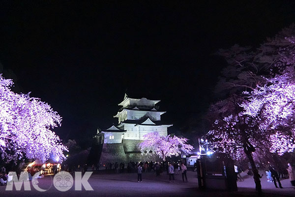 今年是第2年舉辦夜晚櫻花亮燈儀式「染光的夜櫻」。