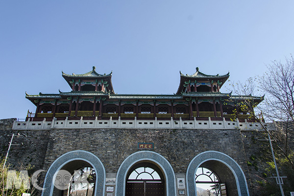 南京城牆在戰火四起的年代攘外安內。