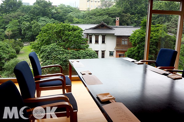 與家人一同在加賀屋歡度母親節，舒服優雅的用餐環境令人感到滿意。(圖／MOOK景點家張盈盈)