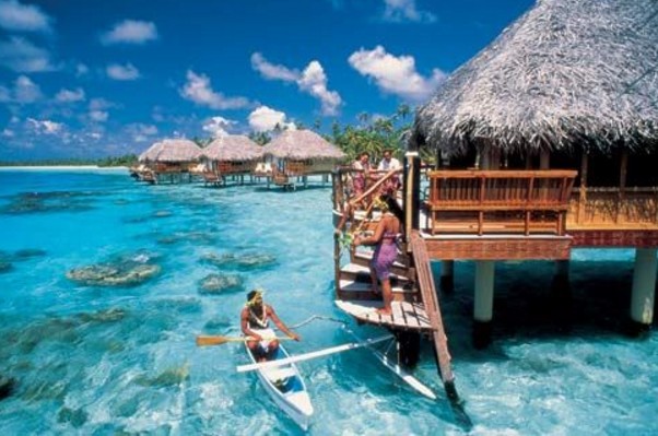 峇里島上眾多度假酒店，擁有美麗海景風光。