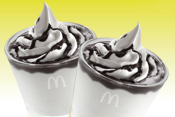麥當勞宣布將停售販賣超過30年的冰品「巧克力聖代」。 (圖／麥當勞，以下同)