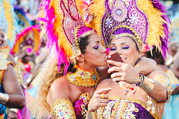 南美洲最大慶典，巴西嘉年華。 (圖／Quinten de Graaf_Unsplash)