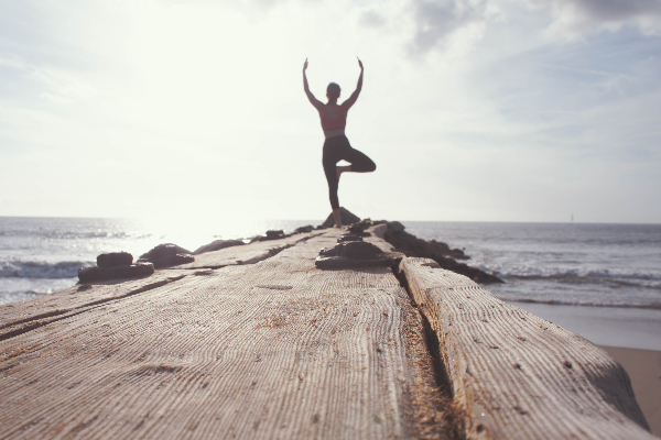 心血管相關健康更是與生活作息、睡眠息息相關。 (圖／Marion Michele on Unsplash)