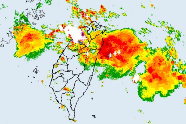 氣象局針對四縣市發布大雷雨即時訊息。(圖／中央氣象局）