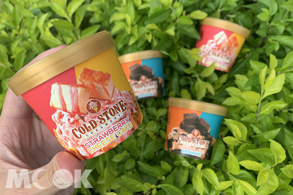 酷聖石巧克力布朗尼酷樂杯&酷聖石草莓起司蛋糕酷樂杯，售價95元/杯