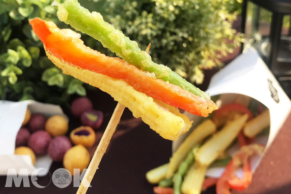 「新纖蔬菜」附玉米筍、四季豆、甜椒，三色蔬菜營養均衡，輕脆可口！