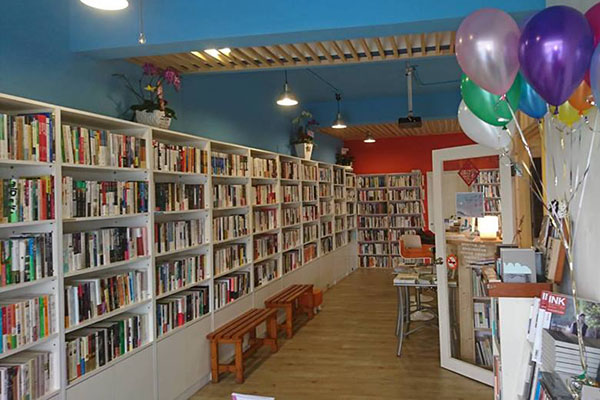 無論如河的前身是知名獨立書店「有河book」。