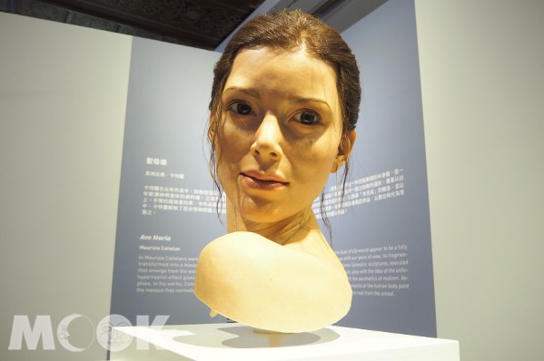 Jamie-Salmon傑米‧塞蒙，《莉莉》（Lily,-2013），位於「局部身軀」展區。(圖／MOOK景點家Asami)