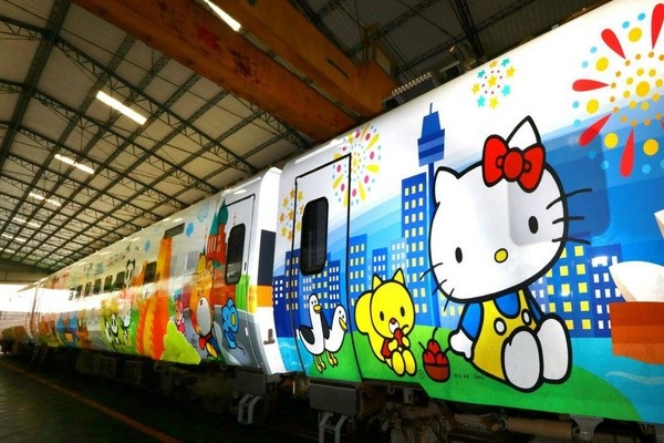 太魯閣Hello Kitty彩繪列車原本預計今年2月結束，但因粉絲喜愛而延長行駛至7月。