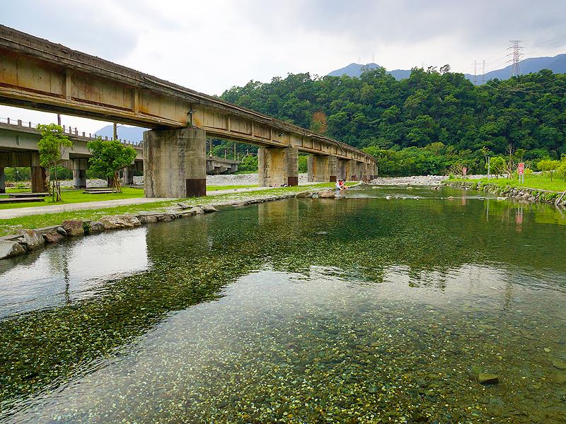 東岳湧泉是近期內相當受歡迎的消暑秘境。 (圖／農委會水土保持局）