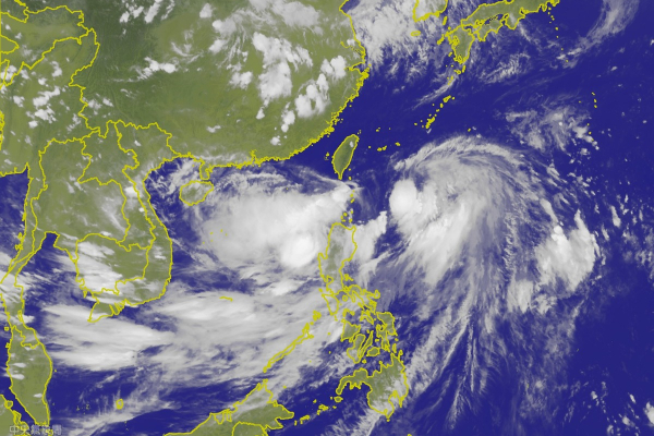 丹娜絲颱風目前正朝北北西移動，未來路徑更有偏北趨勢。