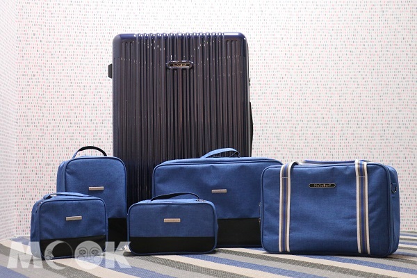 NaSaDen納莎登行李箱與收納袋組合。