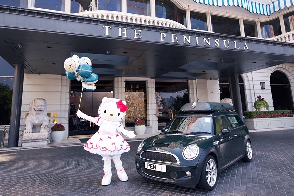 香港半島酒店與Hello Kitty聯名合作。