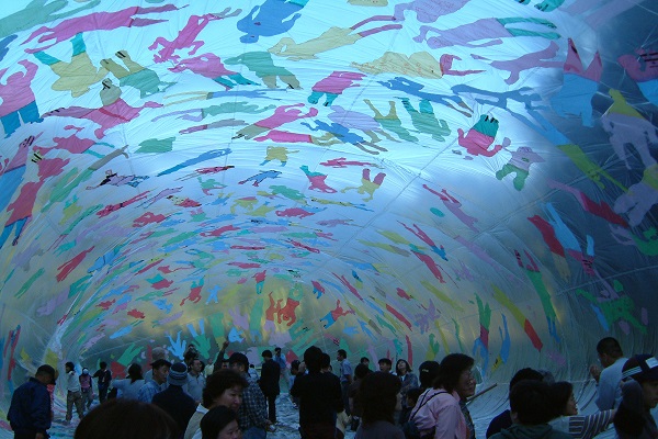 日本藝術家磯崎道佳作品「巨蛋計畫」。