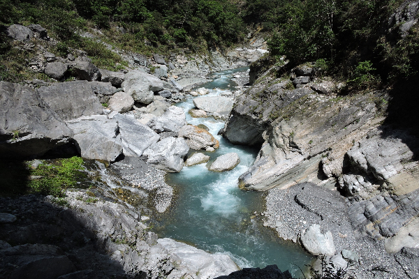 還能欣賞壯觀的峽谷與湍急溪水。 (圖／太魯閣國家公園管理處)