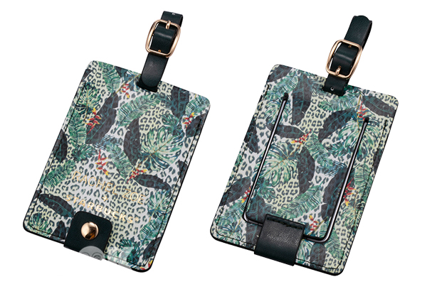 RACHEL ZOE行李掛牌，自然原始的叢林圖騰，是旅行中最完美的時尚配件，增加你的個人獨特風格，售價450元。
