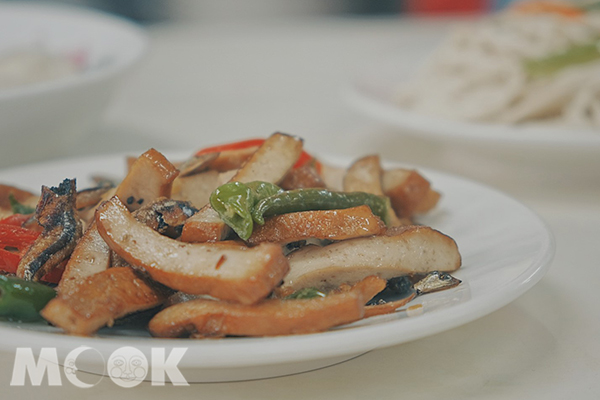 辣椒小魚豆干味道普通不算特別出彩。