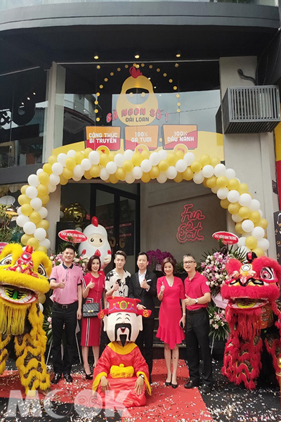 繼光香香雞越南首店開幕，邀請越、泰藝人站台，舞龍舞獅開場。