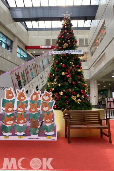 Global Mall板橋車站推小熊學校5米高聖誕樹
