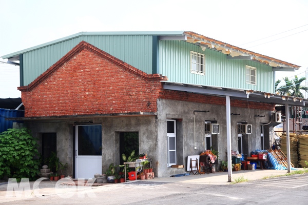 大寮製糖所倉庫改建，是現存唯一保留下來的建物。
