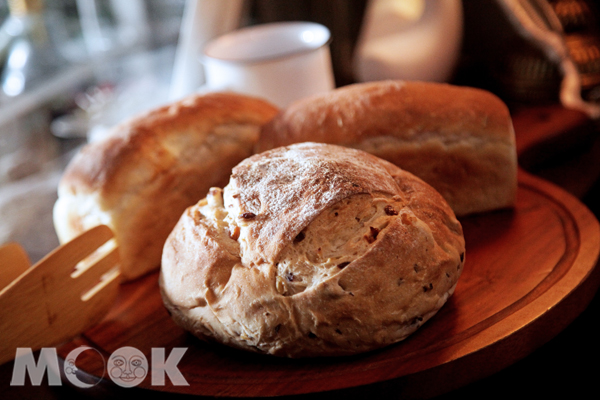 手作健康麵包讓你感受手感的溫度。