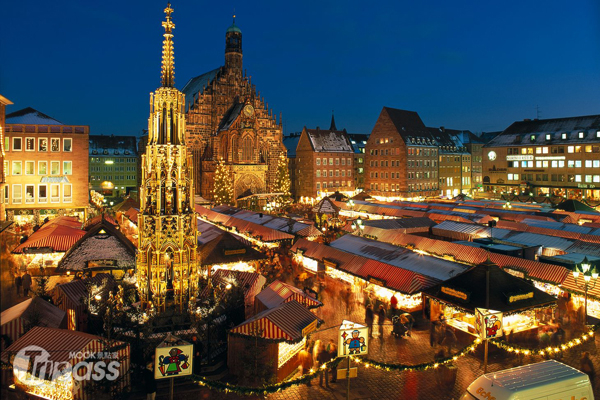 紐倫堡耶誕市集每年在聖母堂前廣場舉行。 （圖／Cowin,Andrew）
