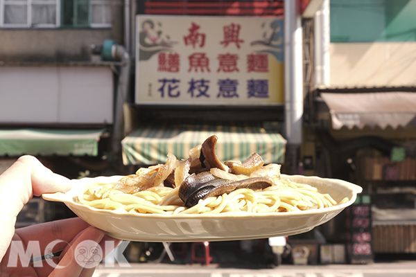 景編吃起來！中西區老饕激推夢幻鱔魚意麵