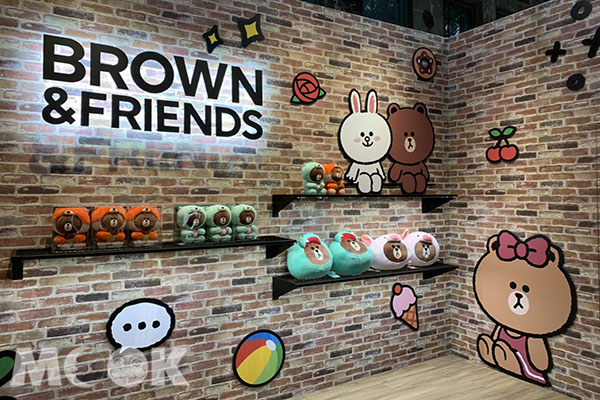 LINE FRIENDS潮玩限定店空間設計。