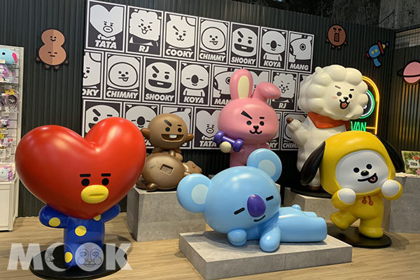 LINE FRIENDS潮玩限定店7隻全新BT21 1:1等比例公仔。