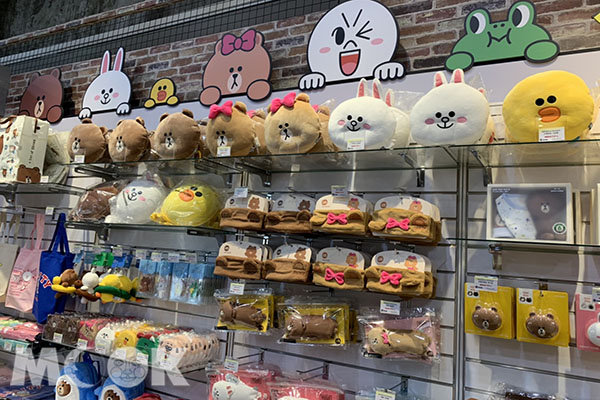 展場除了BT21當然也有LINE FRIENDS系列商品。