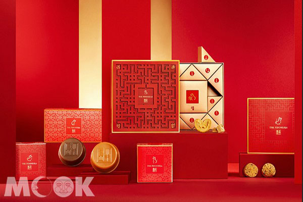 半島精品店推出共四款禮盒，每款年糕包裝細緻典雅。