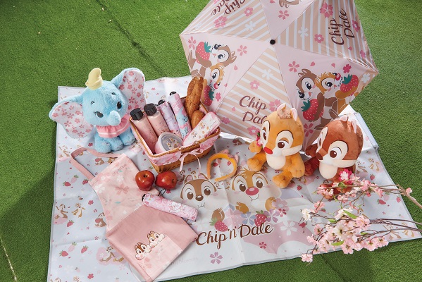 統一時代百貨迪士尼限定店推出櫻花季系列六大商品並結合舉行野餐派對。