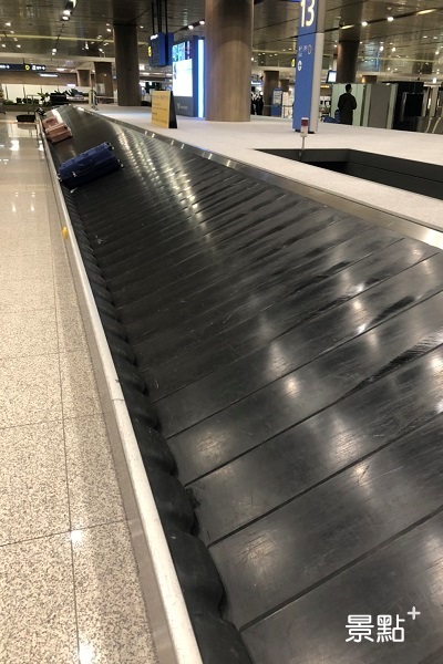 韓國仁川機場行李轉盤也沒什麼行李，旅客人潮大減。