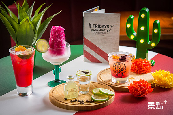 推出4款獨創網美飲品，繽紛色彩搶攻IG打卡版面。