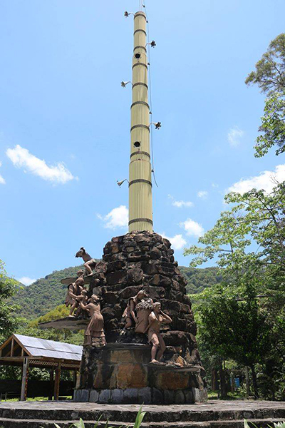 祖靈柱是男性的象徵 (圖／茂林國家風景區，以下同)