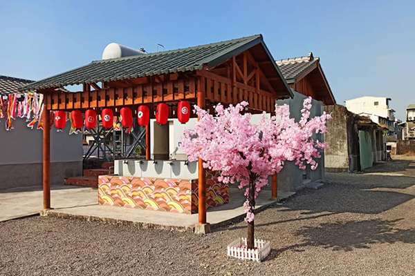 透過傳統工法，修繕有近百年歷史的日式宿舍群。 (圖／潮州日式歷史建築文化園區)