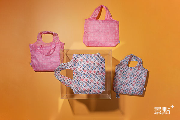 超級卡哇伊的Hello Kitty可摺收購物袋，生活工場消費滿1200即可加購，每人每款限領一次。