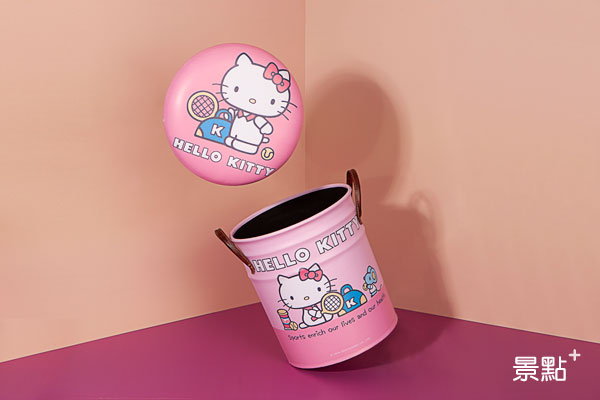 超級卡哇伊的Hello Kitty網球系列鐵桶收納椅，原價1580元，鑽石加購價999元。