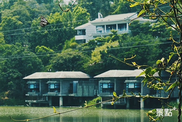 全台獨家水庫湖畔旅宿，僅六幢，就位於江南渡假村。(圖／景點家廖維仁)