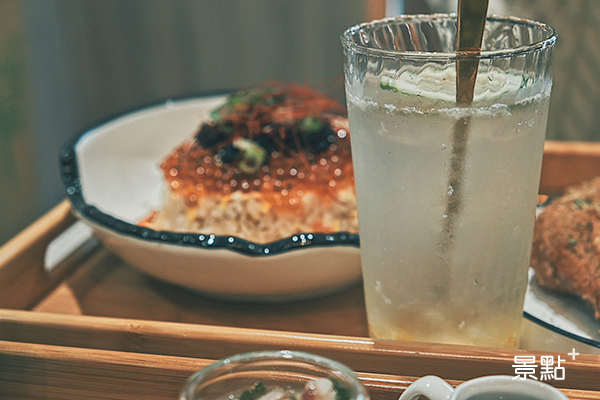 升級的氣泡水超配炒飯。