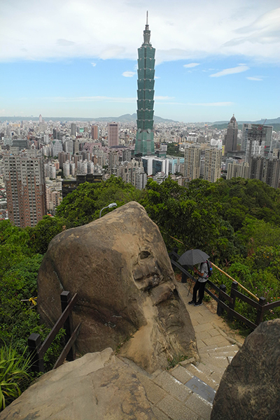 知名的六巨石是打卡、拍照的熱門景點 (圖／台北市政府)