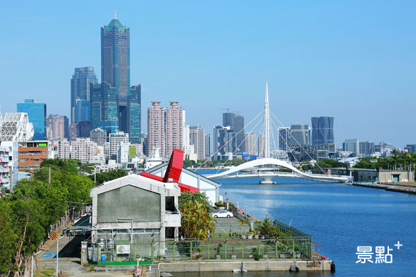 港橋的設立加速串接輕軌、海音中心、駁二及蓬萊商業區的連結。