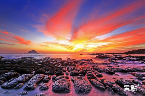 曾被國外媒體選為「世界21個世界最美日出觀賞點」的「阿拉寶灣」。( 圖／北觀處 )