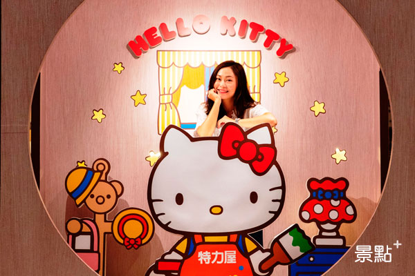 特力屋手創空間 X HELLO KITTY 巨型夜燈閃亮登場。(圖／特力屋，以下同)