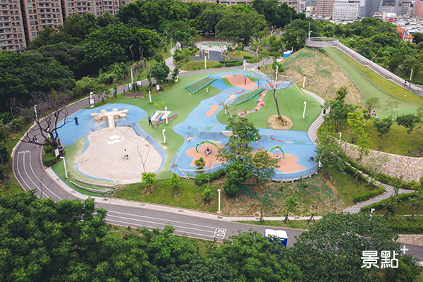 空拍佔地面積很大的員山公園。