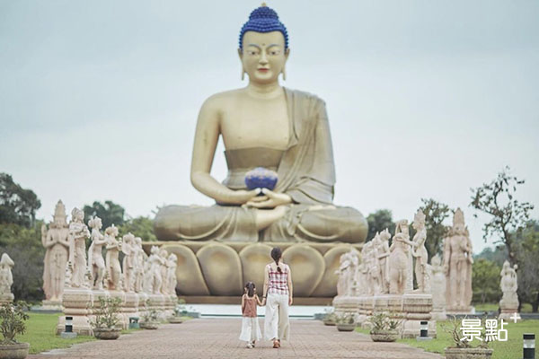 阿彌陀佛金銅聖像。